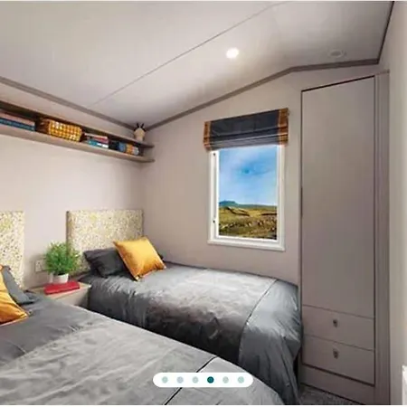 Two Bedroom * Newquay (Cornwall)